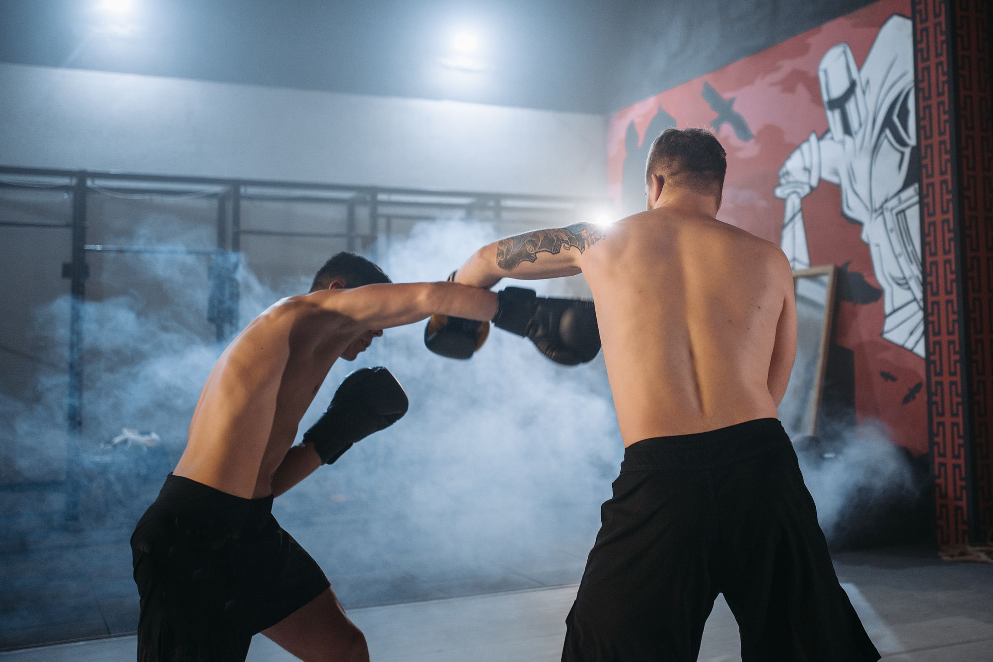 Échange de coups à l'entraînement de Muay Thaï